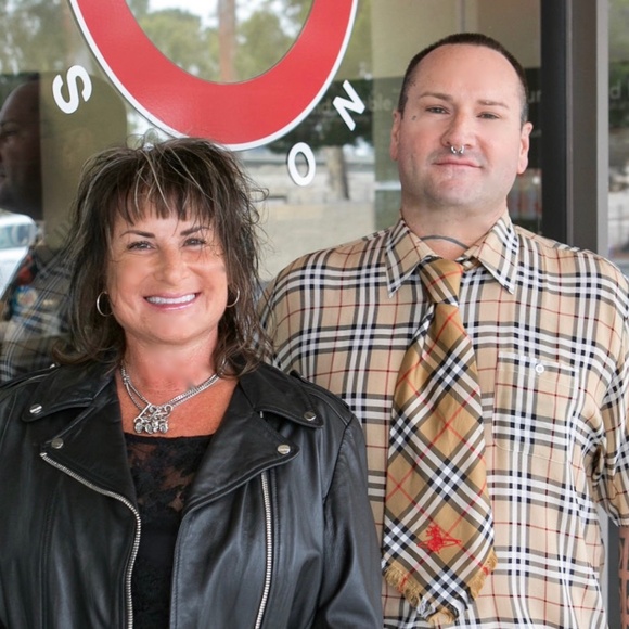 MEET YOUR POSHERS:   TWINS! - Picture 2 of 4